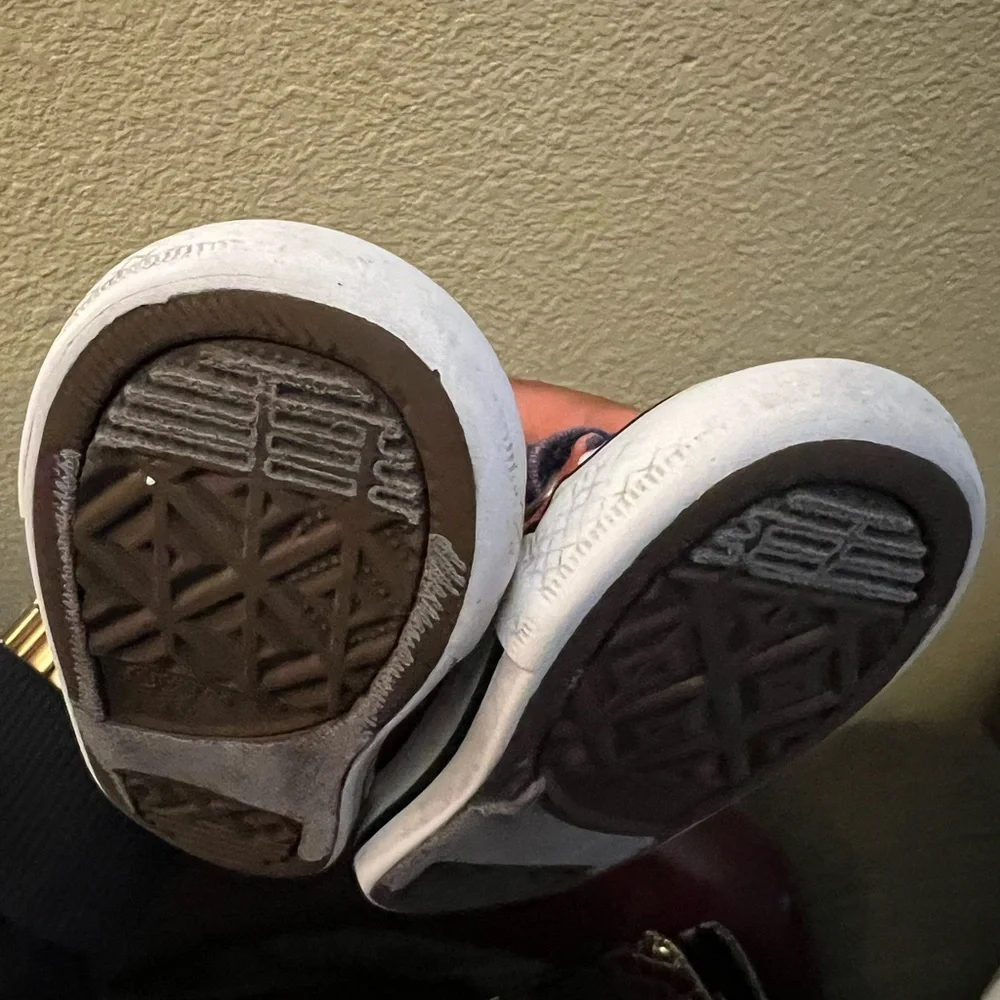 Converse size 6